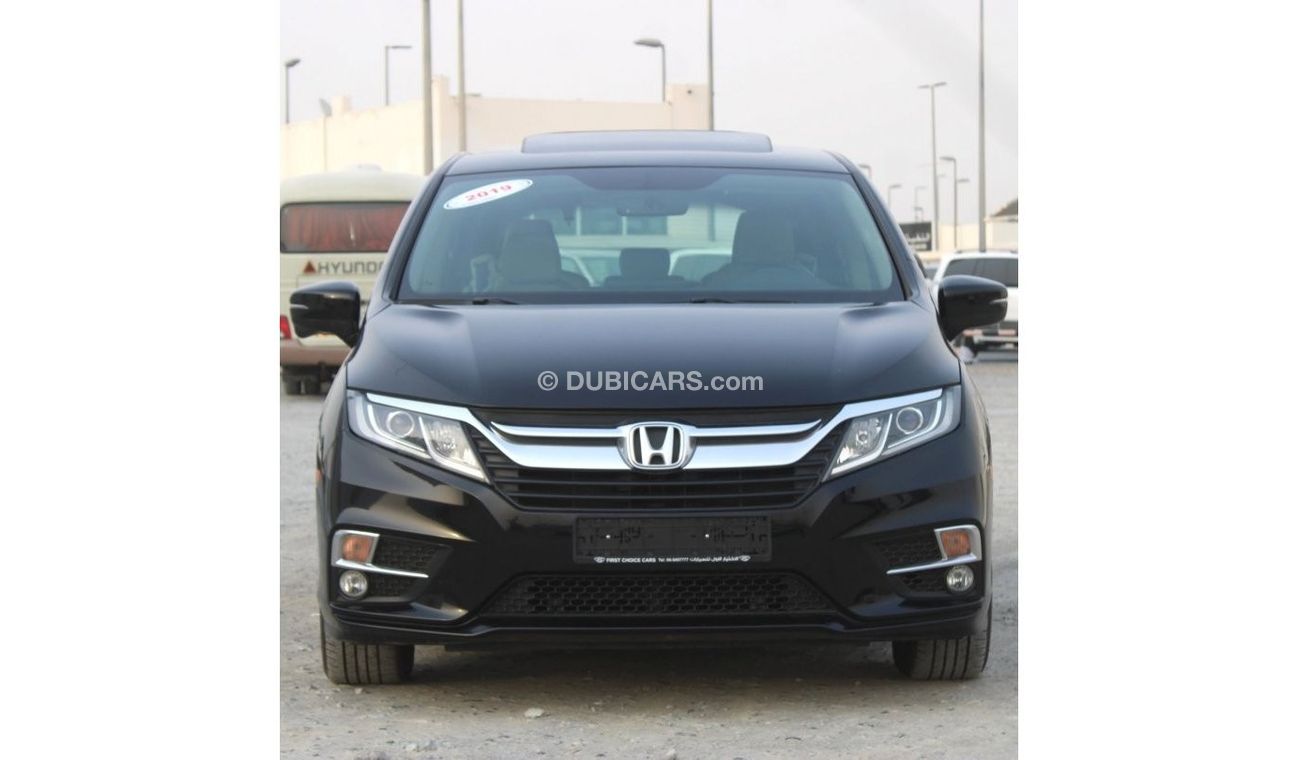 Honda Odyssey HONDA ODYSSEY 2019 BLACK GCC FULL OPTION EXCELLENT CONDITION WITHOUT ACCIDENT