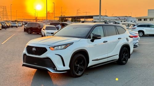 Toyota Highlander GXR 2.5L 2021 TRD HYBRID XSE OPTION UAE PASS