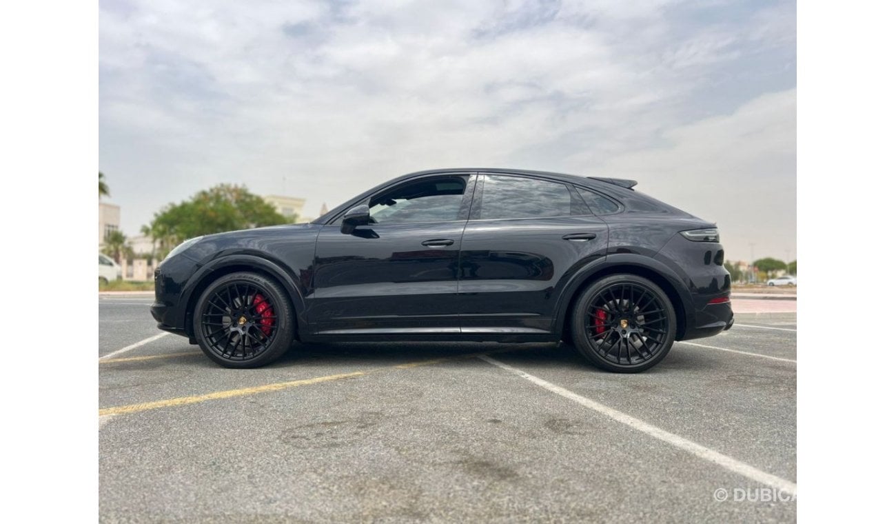 Porsche Cayenne GTS 2021 PORCSHE CAYENNE GTS // GCC SPEC // 52300 KM - CLEAN TITLE - ACCIDENT FREE