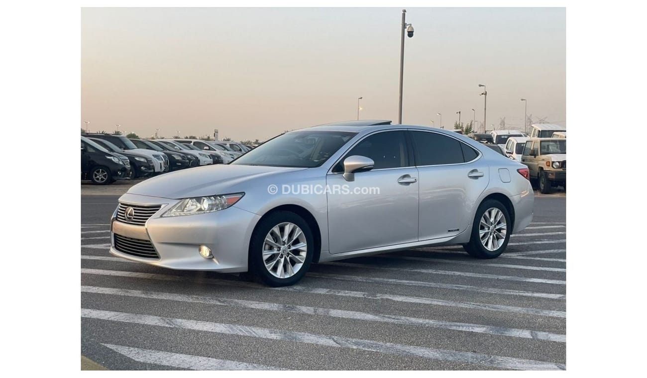 لكزس ES 300 2013 Lexus ES300H Hybrid 2.5L V4 - Japanese Specs Full Option - Without Accident