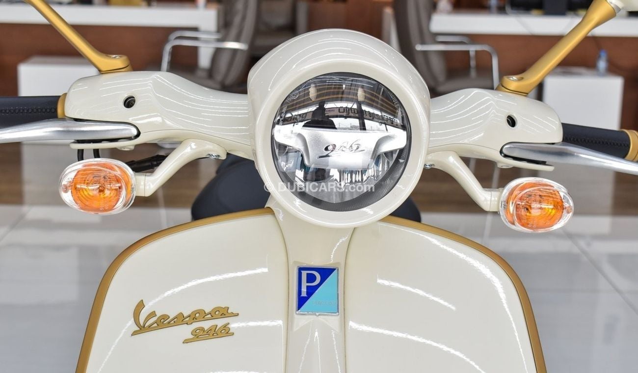 فيسبا 946  إصدار كريستيان ديور VESPA CHRISTIAN DIOR 2022