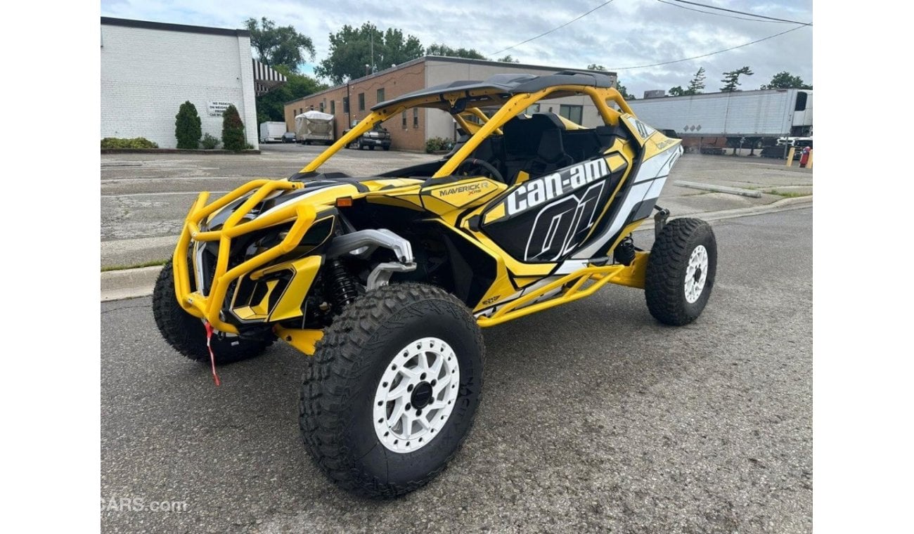 Can Am Maverick R X RS with smart Shox