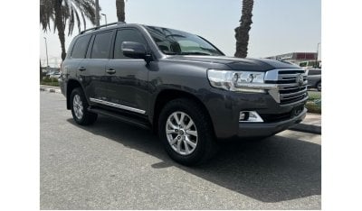 Toyota Land Cruiser VXR English