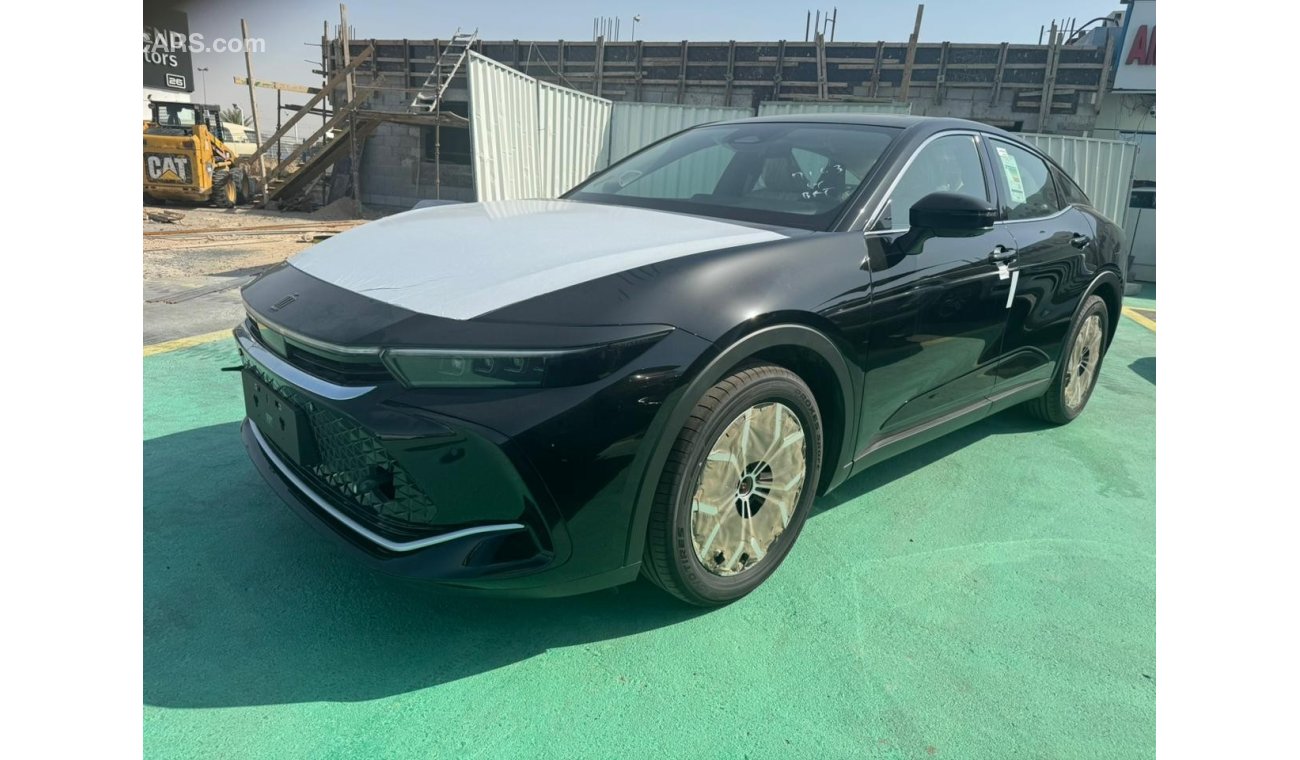 Toyota Crown 2.5L HYBRID FULL OPTION 2023 GCC