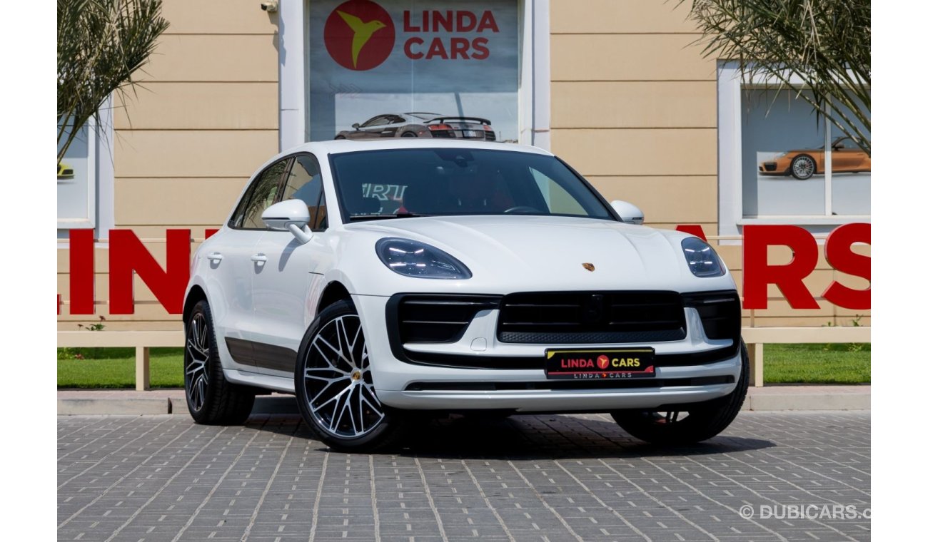 Porsche Macan Porsche Macan 2023 GCC under Agency Warranty with Flexible Down-Payment.