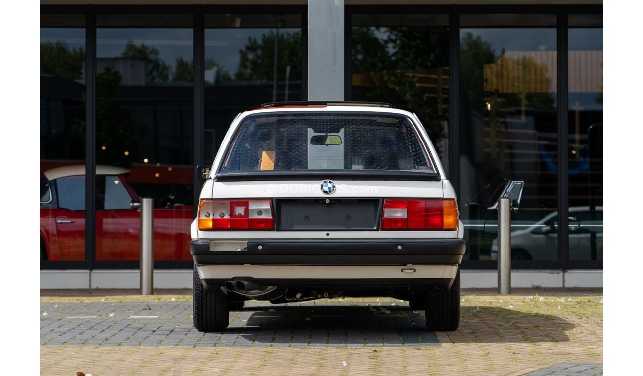 BMW 325 E30