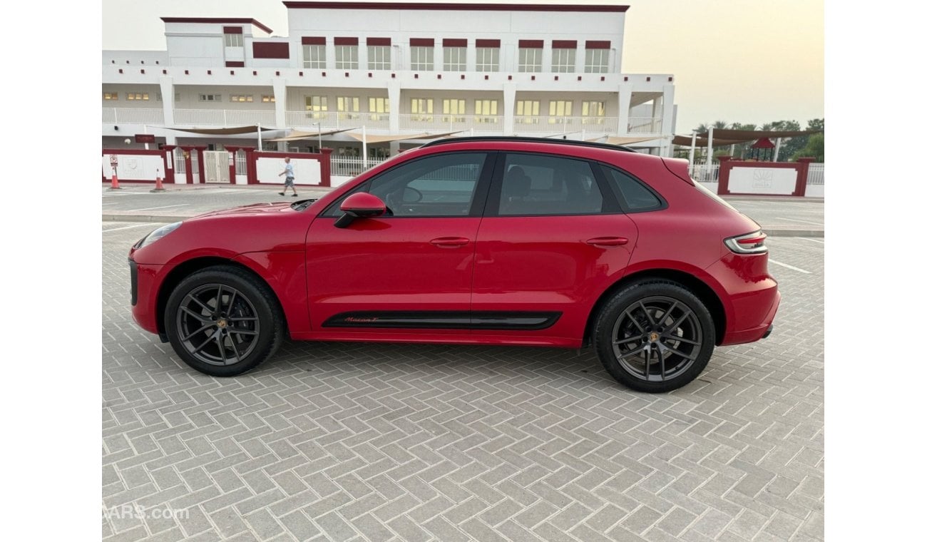 Porsche Macan T GCC - Unique Colour - Full Service History - Clean as Brand New - Full body ceramic