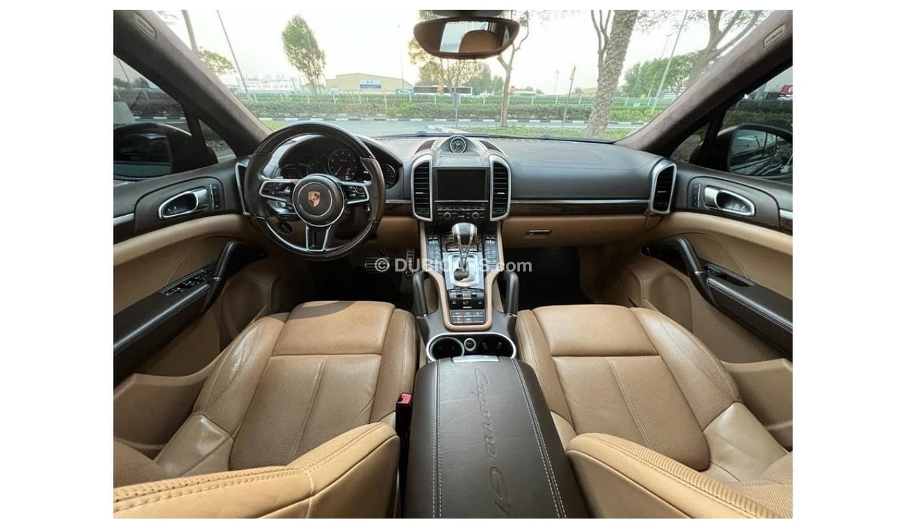 بورش كايان PORSCHE CAYENNE GTS 2016 GCC IN PERFECT CONDITION