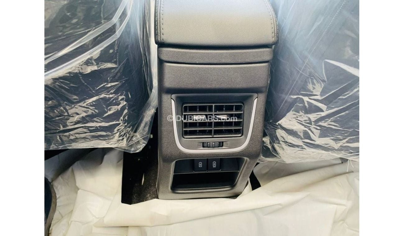 سوزوكي جراند فيتارا SUZUKI GRAND VITARA LEATHER SEAT DUAL A/C PANORAMIC SUNROOF GRAY INTERRIOR AVILABLE FOR EXPORT AND L