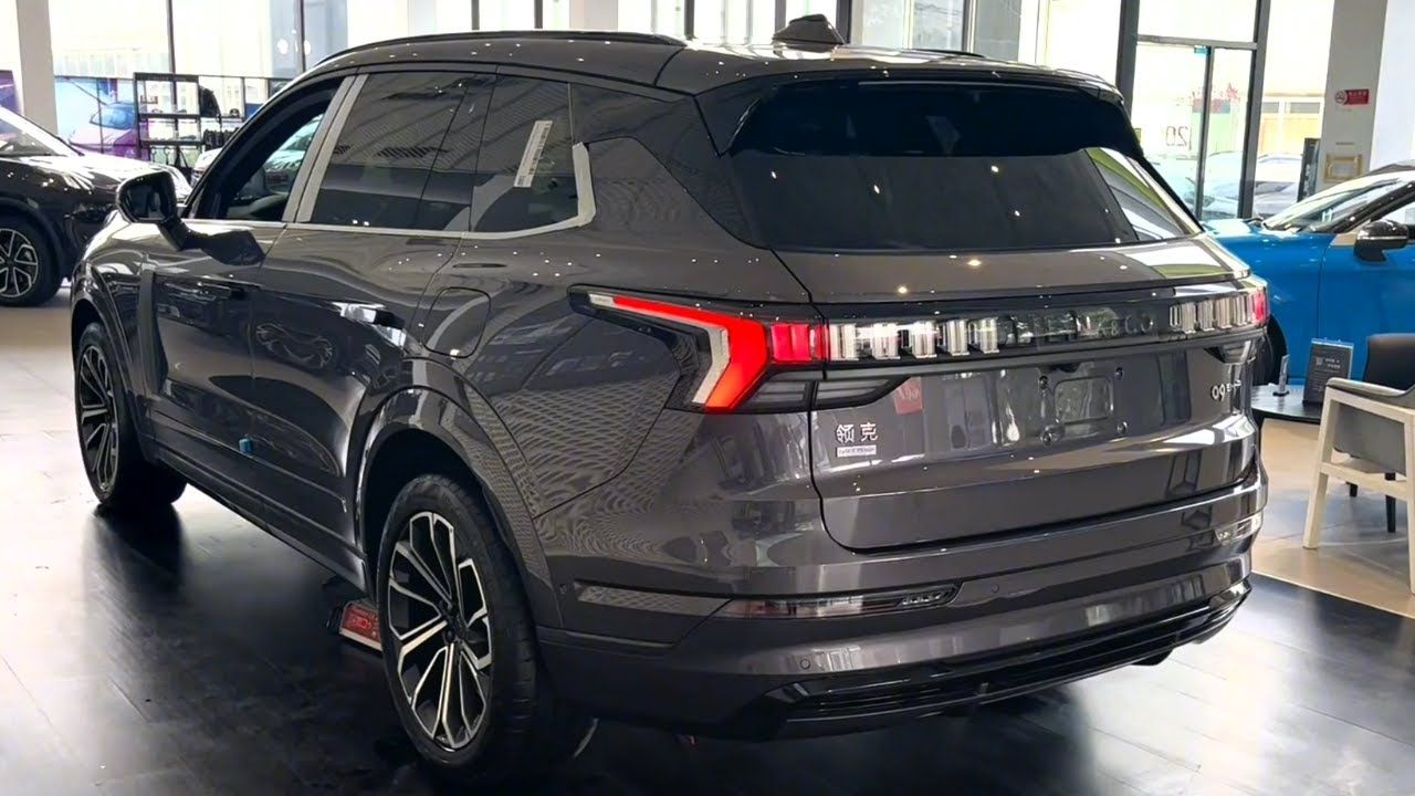 Lynk & Co 09 exterior - Rear Right Angled