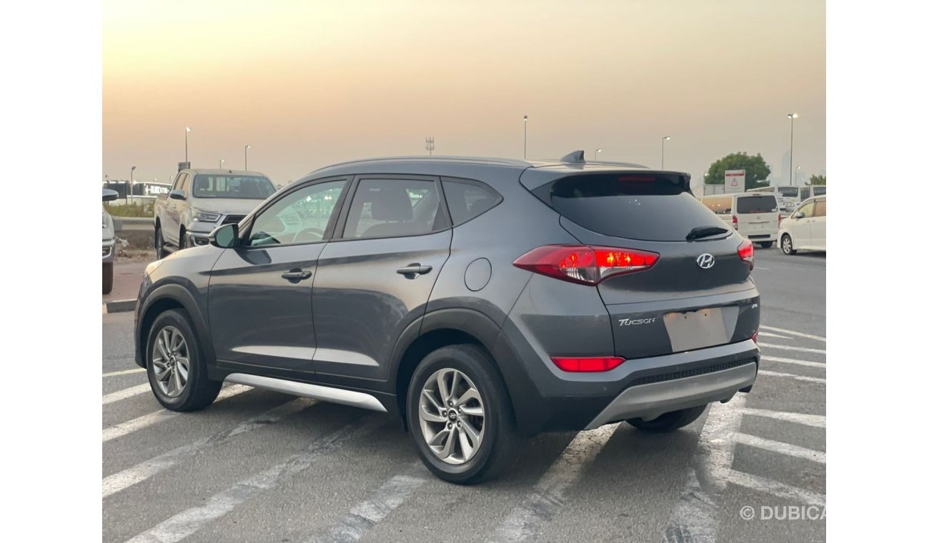 Hyundai Tucson 2017 Hyundai Tucson Limited 2.0L V4 GDi Premium - Push Start - 4x4 AWD - 75,000 mileage