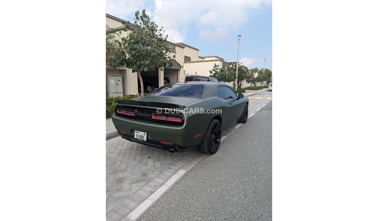 Dodge Challenger