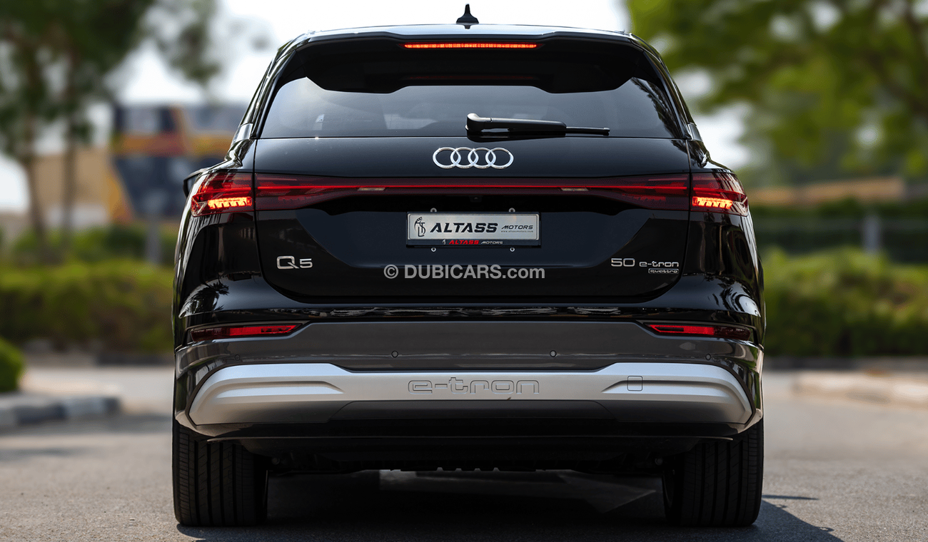 Audi etron 2022 | AUDI | Q5 50 E-TRON / QUATTRO SPORT