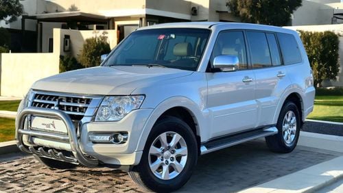 Mitsubishi Pajero GLS 3.5L (186 HP) (7 Seater)