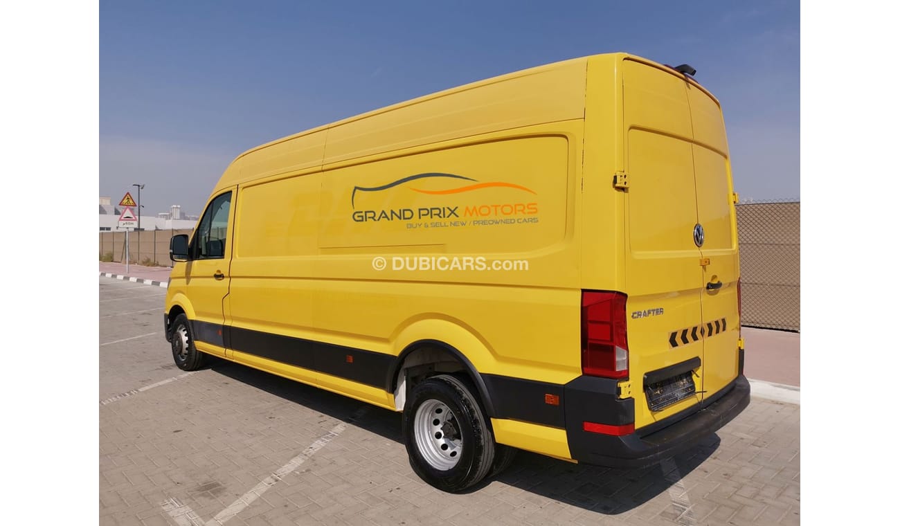 فولكس واجن كرافتر Volkswagen Crafter 2.0TDI (LWB) Manual 2019 Model GCC Specs With Full Service History In Perfect Con