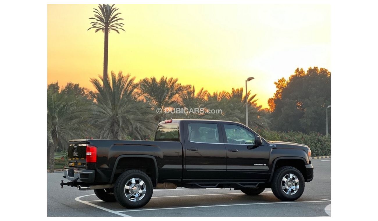 GMC Sierra 2500 HD Base