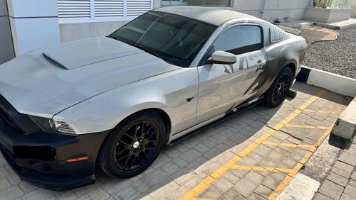 Ford Mustang Std 3.7L Coupe A/T