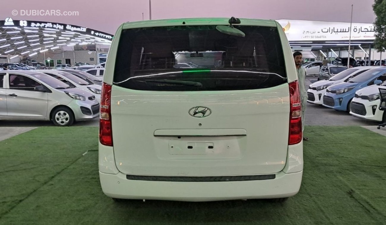 Hyundai H1 Starex