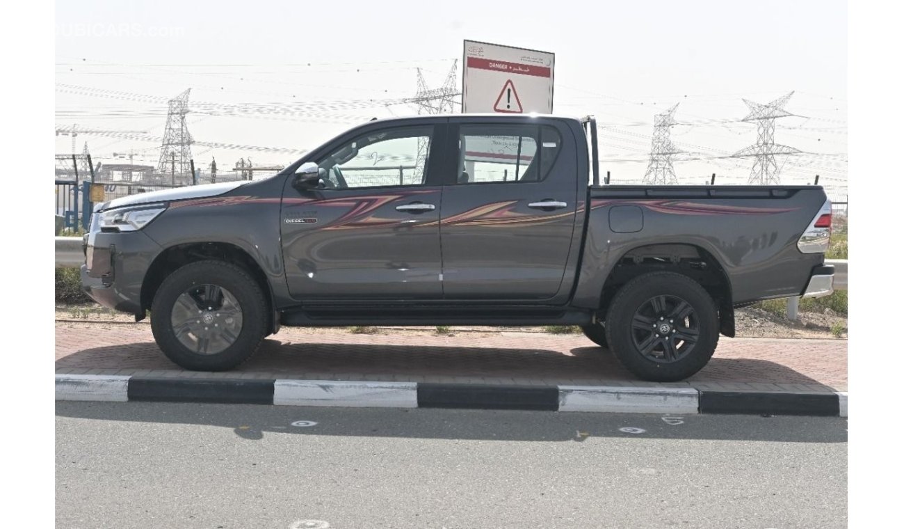 تويوتا هيلوكس 2.4 diesel engine // automatic // 4x4 // push start // model 2024