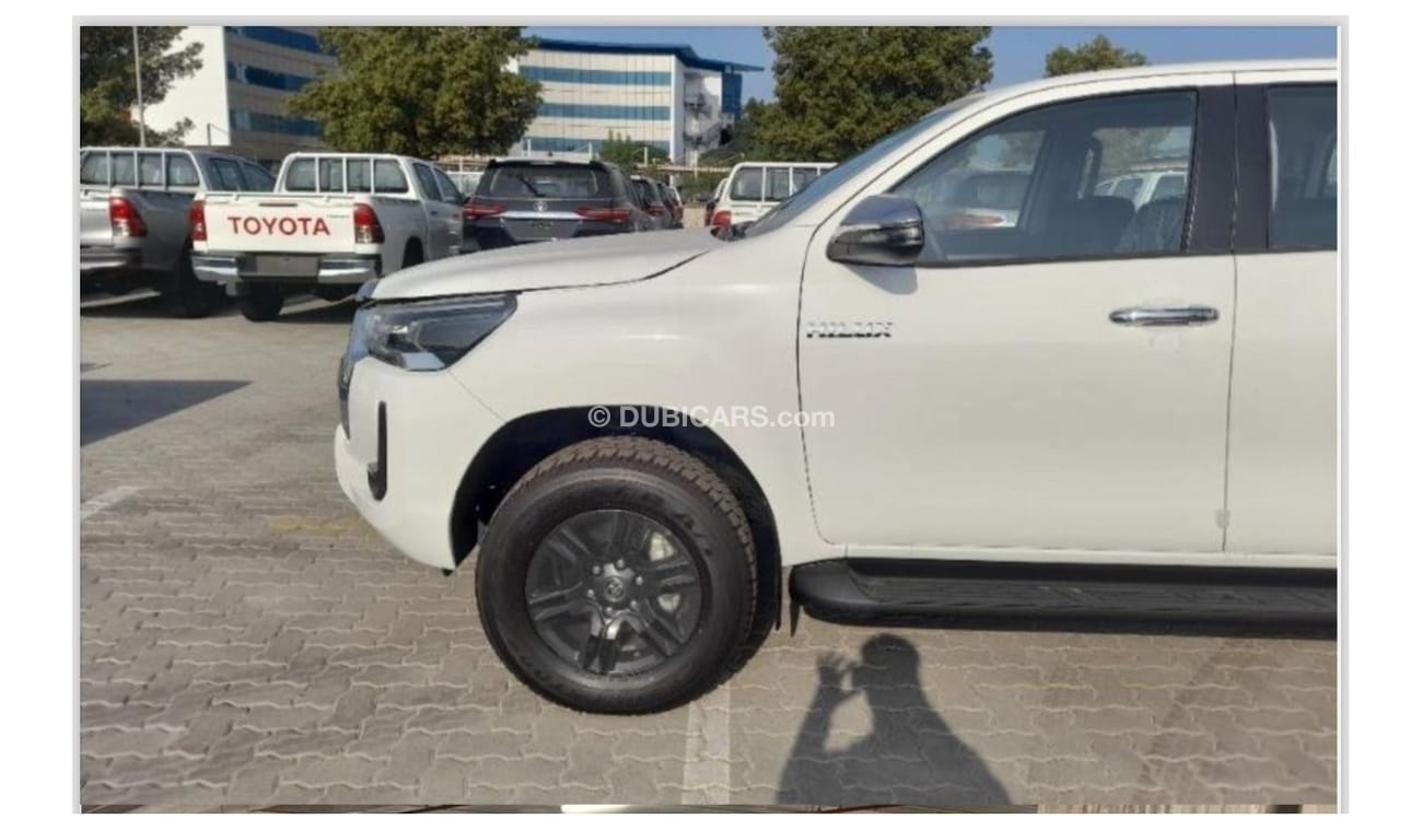 تويوتا هيلوكس TOYOTA HILUX 2.4 SR5 Dsl 4WD 4Doors 2024