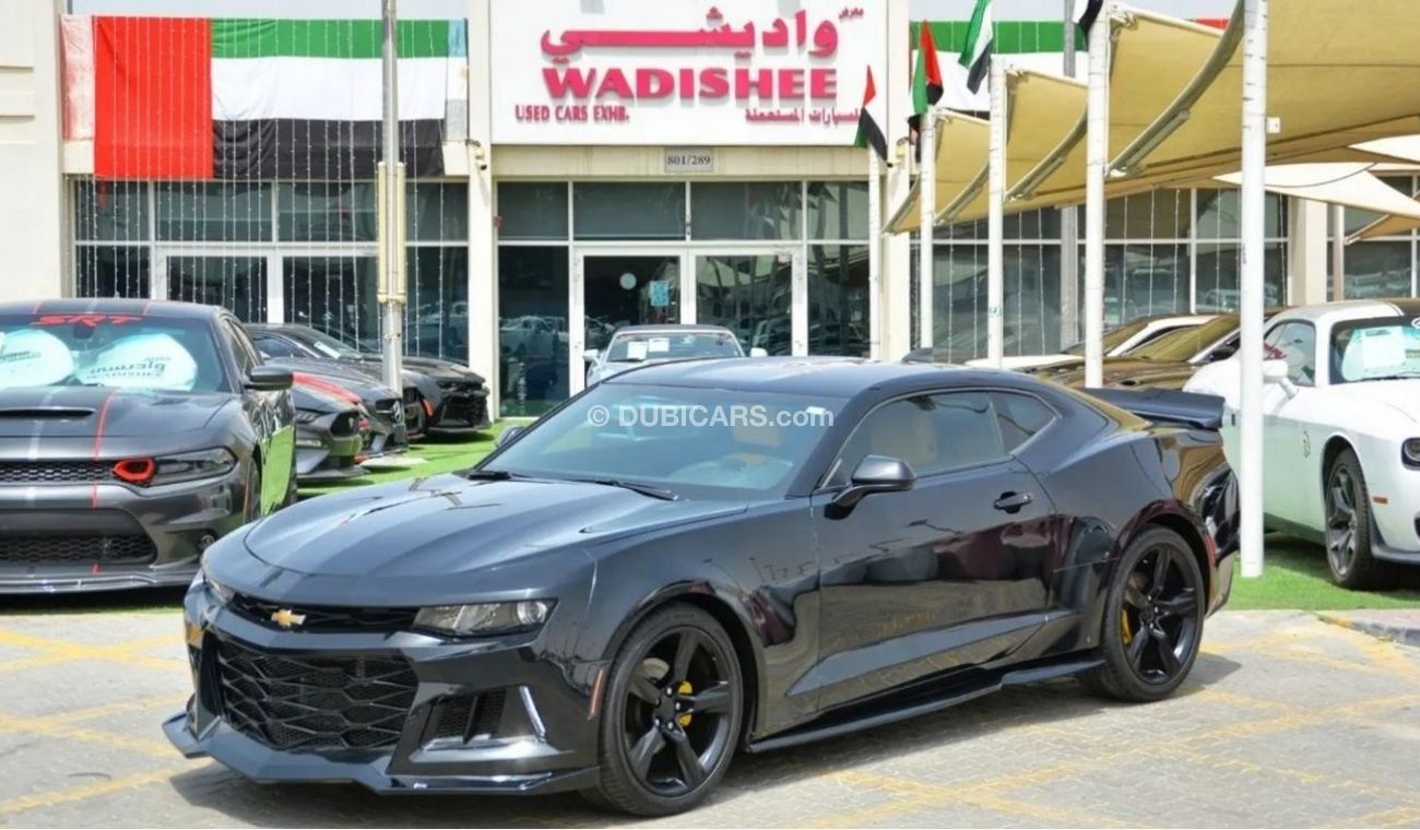 Chevrolet Camaro ON HOLD!!!!!!!*ZL1 Kit* Camaro V4 Turbo 2017/ Leather Interior/Very Good Condition