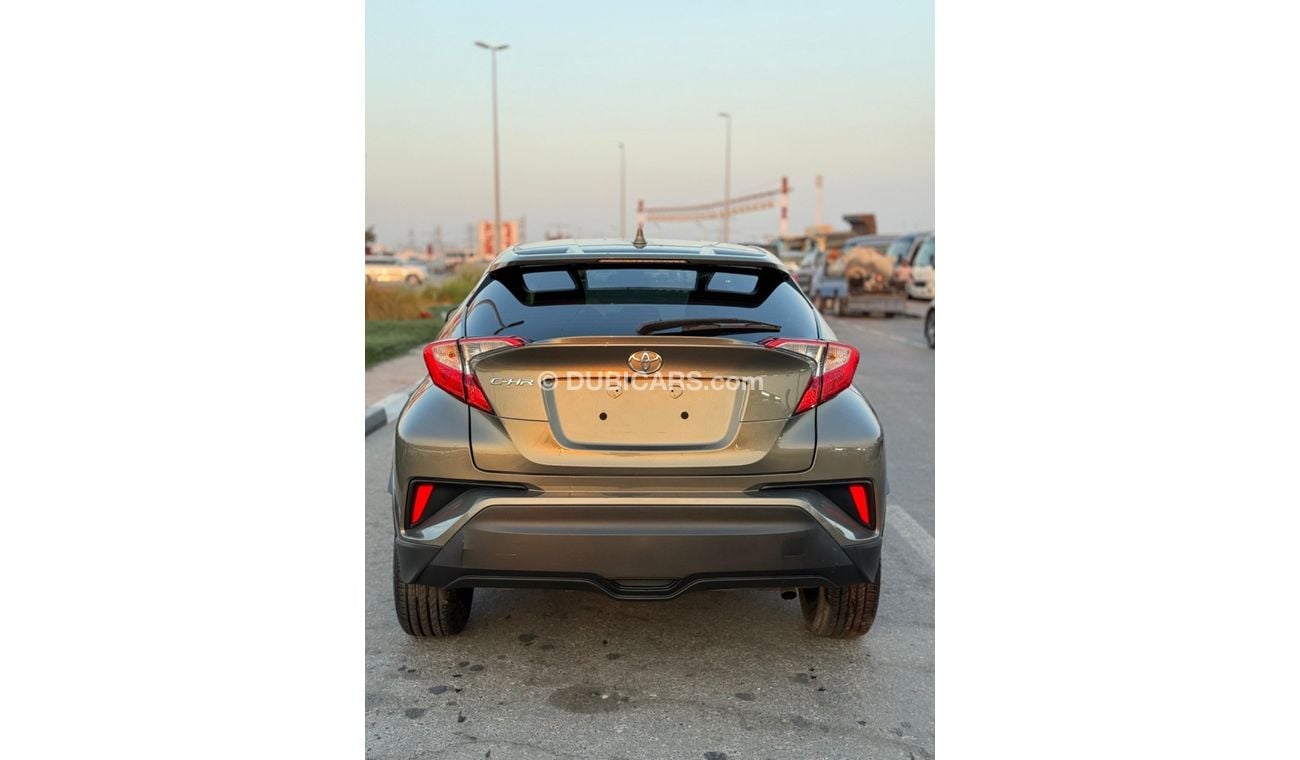 Toyota CHR TOYOTA C-HR 2021