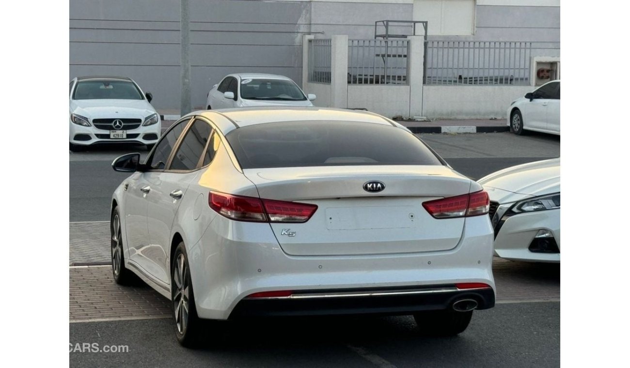 Kia K5