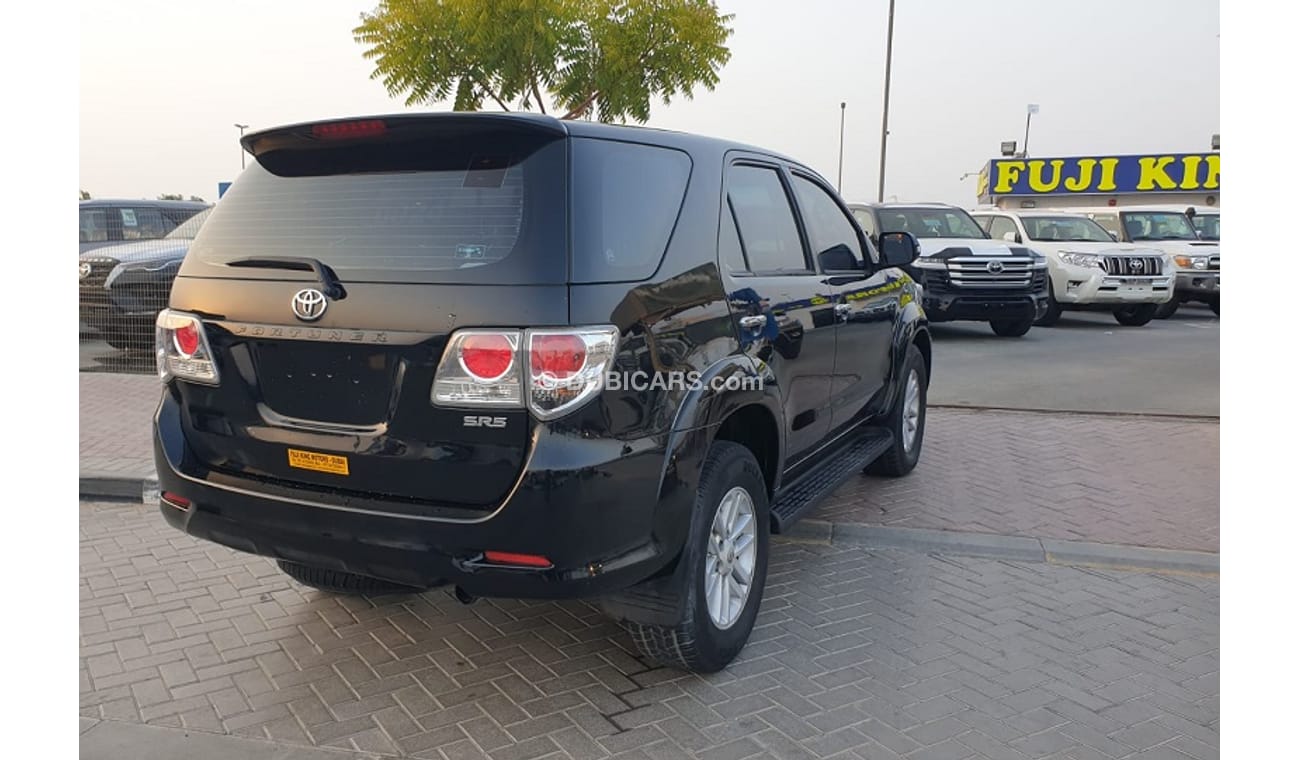 Toyota Fortuner 2.7 PETROL (4 CYLINDER)