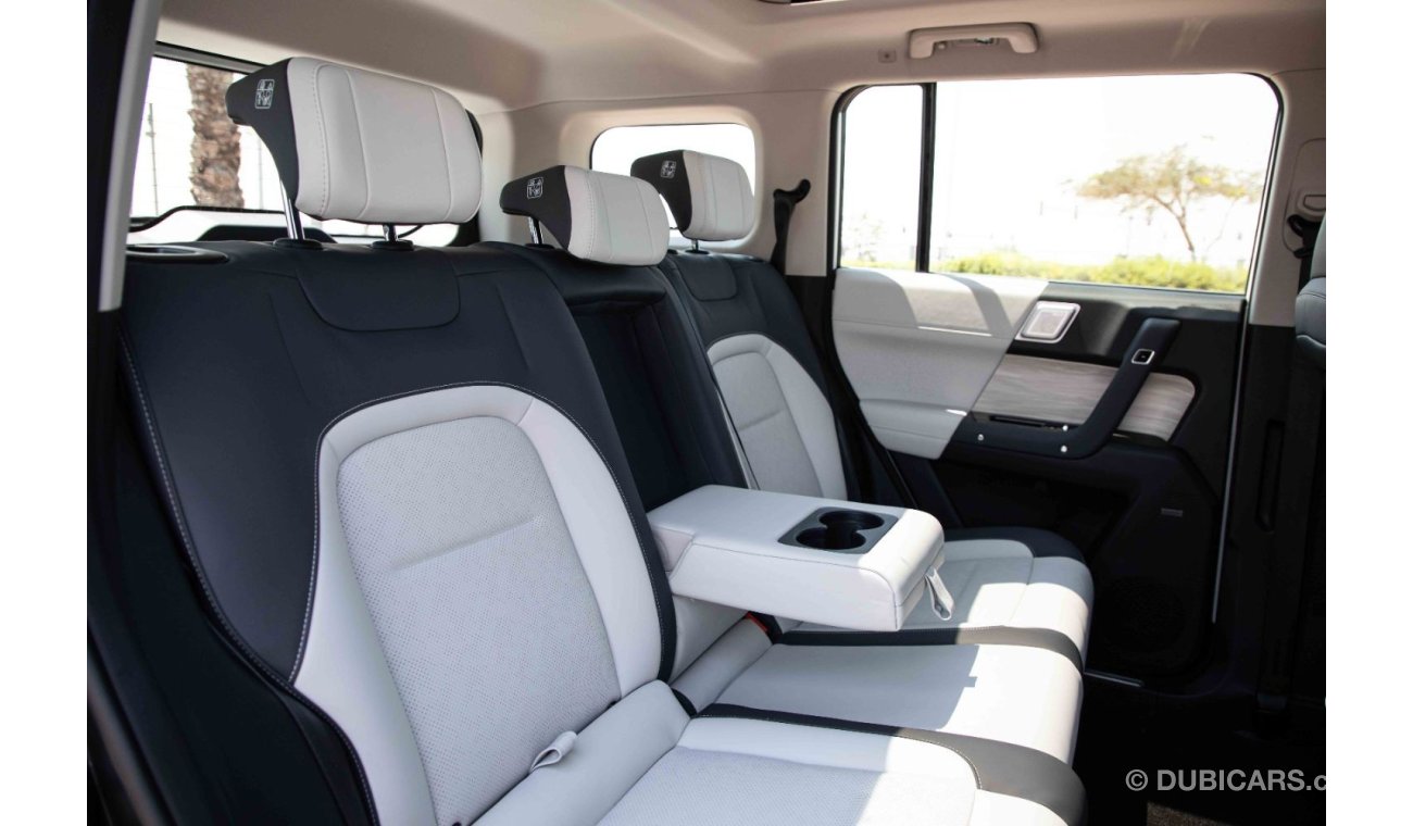 شيري iCar 2024 ICAR EQ3 V3 عالية الأداء 4WD - رمادي من الداخل أبيض | تصدير فقط-