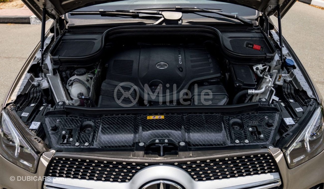 مرسيدس بنز GLE 450 AMG 3.0L PETROL 4MATIC - MOJAVE SILVER: PANORAMIC ROOF, 360° CAMERA