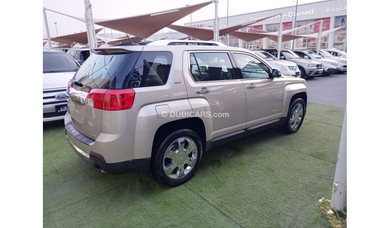 GMC Terrain Model 2013 gulf, radar hatch, leather, cruise control, alloy wheels, sensors, in excellent condition