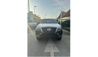 تويوتا فورتونر Toyota Fortuner 2.4L Diesel AT MY2024