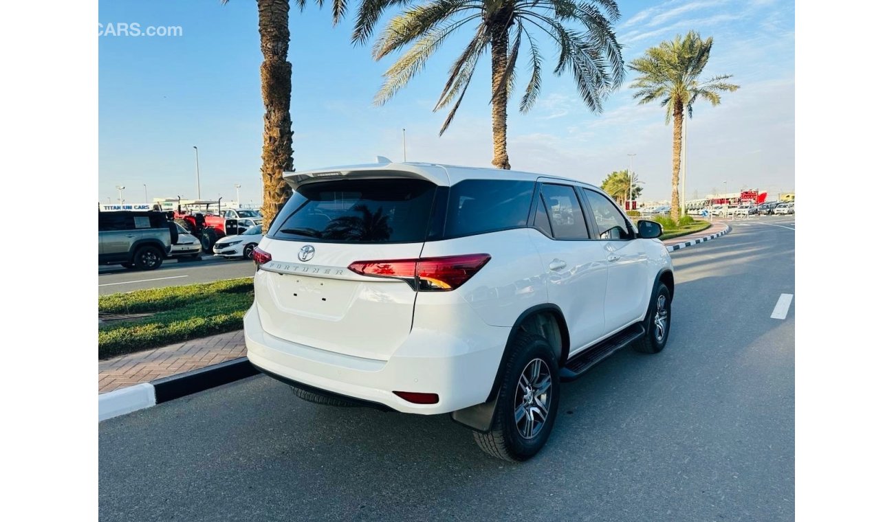 تويوتا فورتونر Toyota Fortuner 2022 V4  2.8 Diesel Right Hand Driver