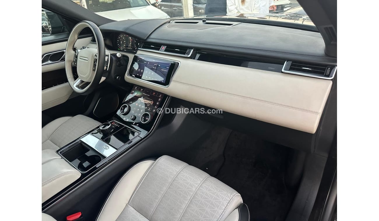 Land Rover Range Rover Velar Range Rover Velar R-Dynamic HSE_Gulf_2018_Excellent Condition_Full Specifications