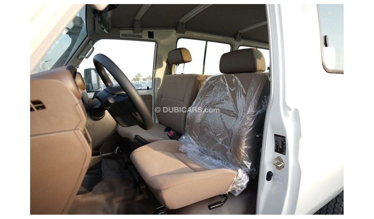 تويوتا لاند كروزر هارد توب Toyota Land Cruiser Hard Top LC78 4.5L 3DOOR V8 Diesel 2024