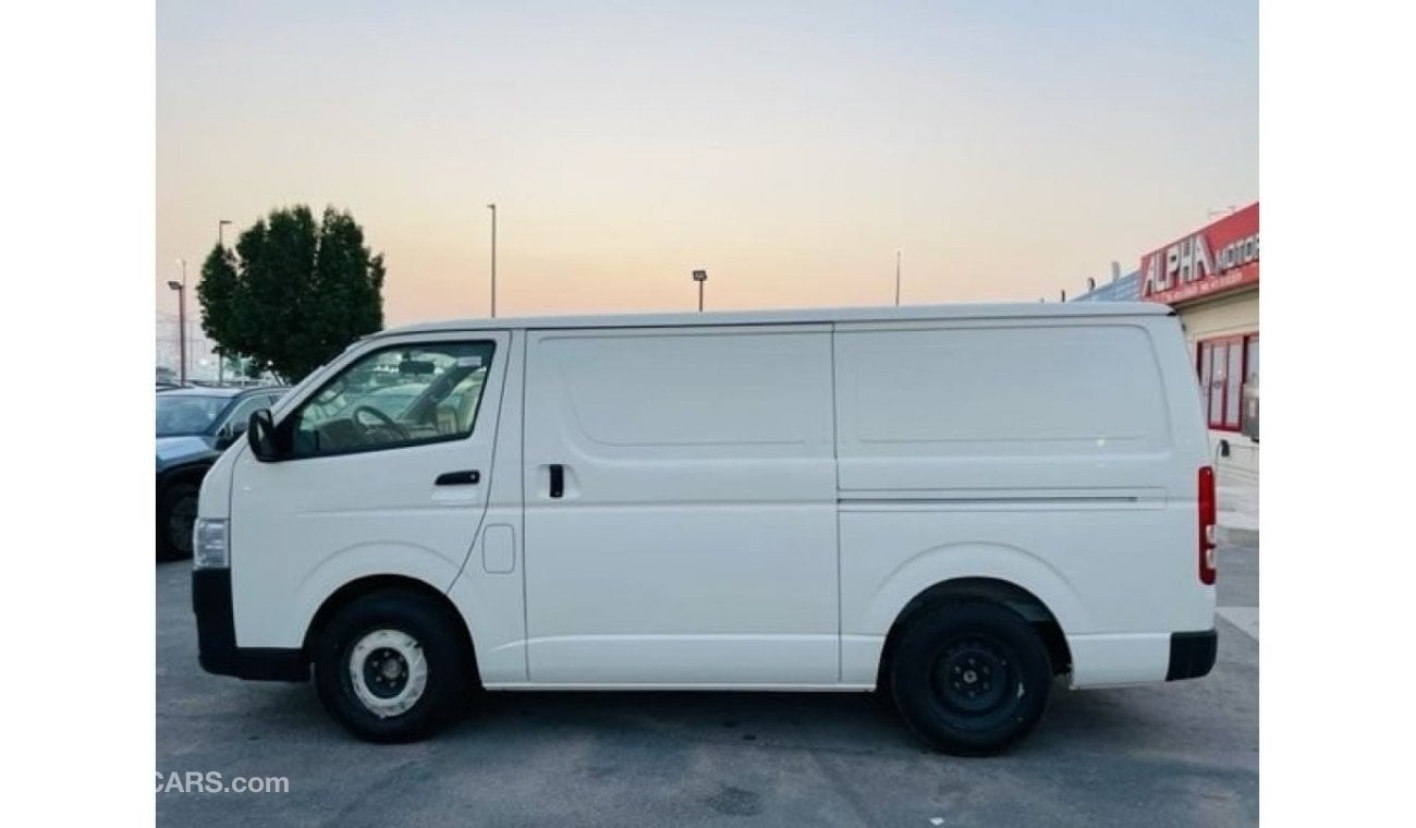 تويوتا هاياس Toyota Hiace Delivery VAN 2.5L Diesel M/T