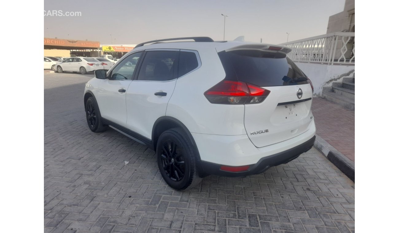 نيسان روج Nissan Rogue 2017 Sv 4x4