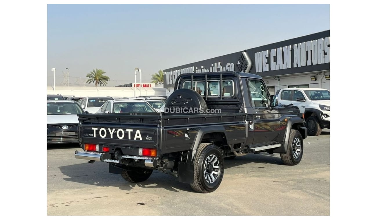 تويوتا لاند كروزر بيك آب LC79 SC PICKUP FULL 4.0L PTR A/T