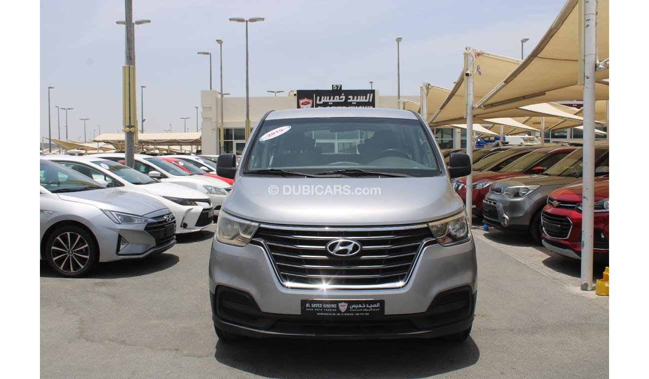 Hyundai H-1 Base GCC - ACCIDENTS FREE - 12 SEATER - AUTOMATIC GEAR