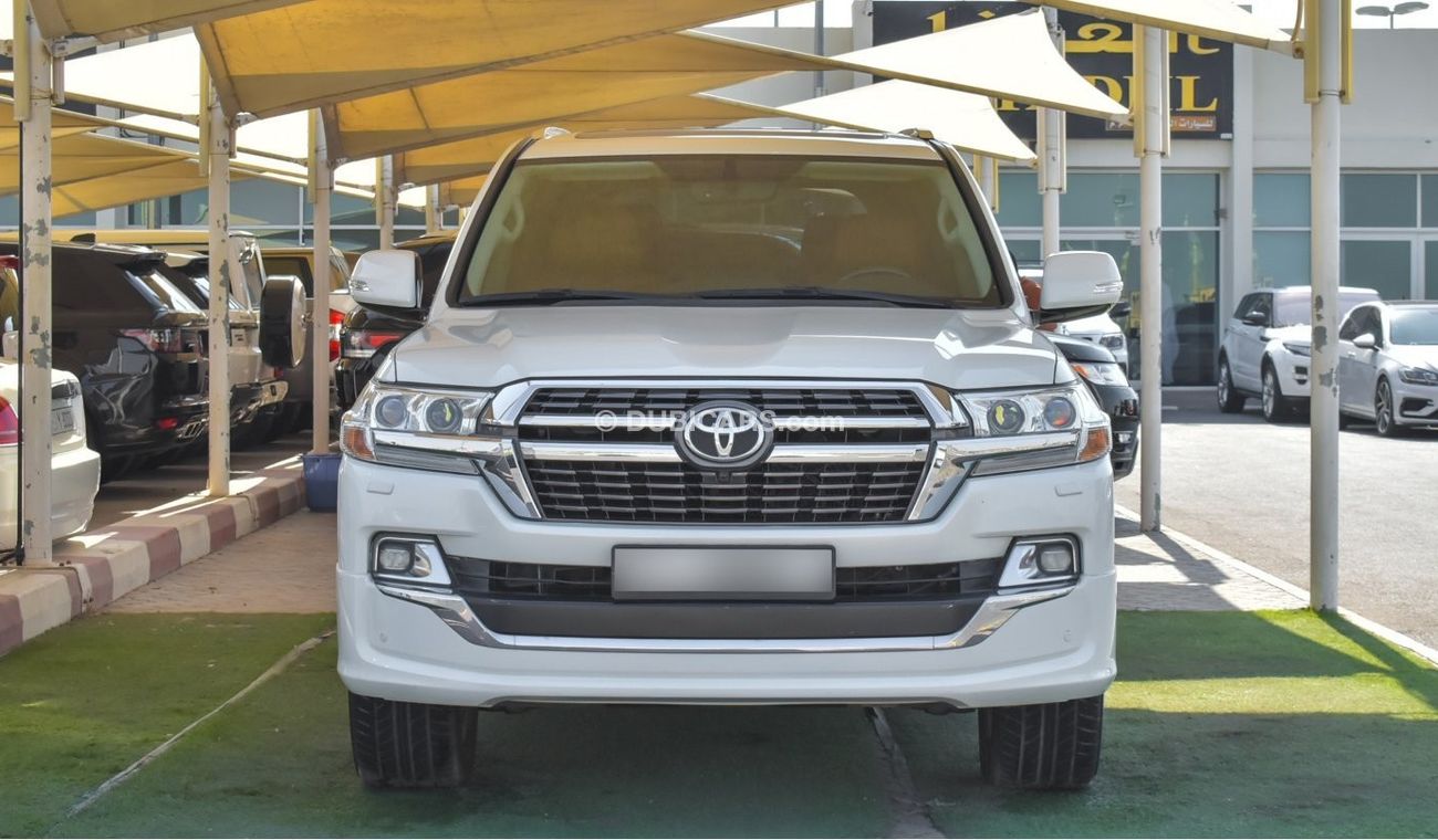 Toyota Land Cruiser GXR V6