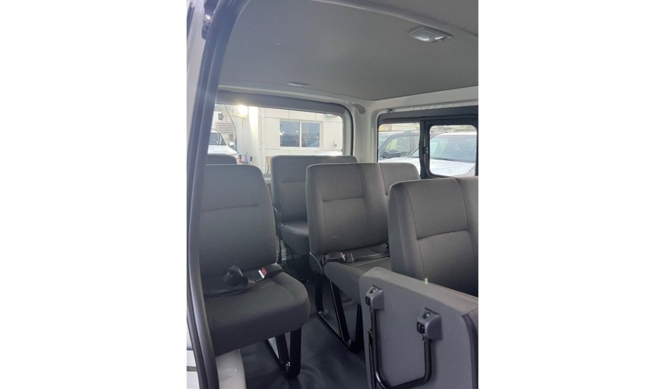 Toyota Hiace TOYOTA HAICE 3.0L   DIESEL  MANUAL  13. SEATER  2023    WITH SPECIAL PRICE