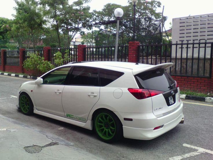 Toyota Caldina exterior - Rear Right Angled