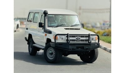 تويوتا لاند كروزر هارد توب Toyota Land Cruiser hardtop 3 door