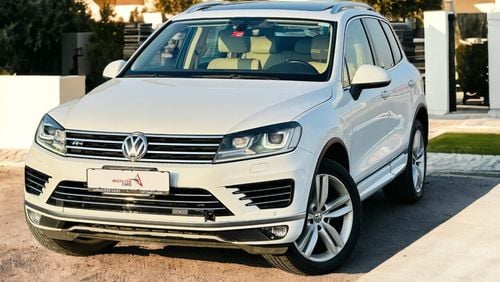 فولكس واجن طوارق R-Line 3.0L AWD AED 1,380 PM | VOLKSWAGEN TOUAREG 3.6L V6 | GCC |MINT CONDITION | 0% DOWNPAYMENT