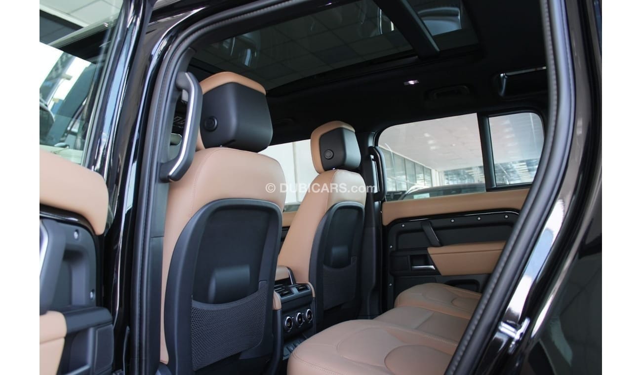 Land Rover Defender P400 - GCC - BRAND NEW  - AL TAYER WARRANTY