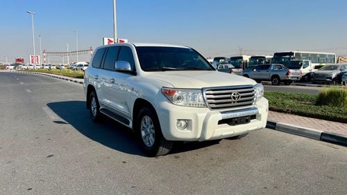 تويوتا لاند كروزر LAND CRUISER GXR 2011 V6 PETROL 4x4 . 7 SEATER