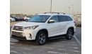 Toyota Highlander 2019 model LE 4x4 , leather seats and Trunk automatic