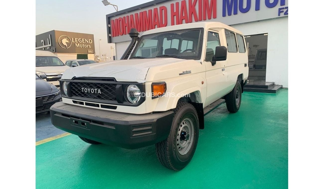 Toyota Land Cruiser Hard Top 4.0L PETROL V6 3 DOORS 4WD 2024 GCC