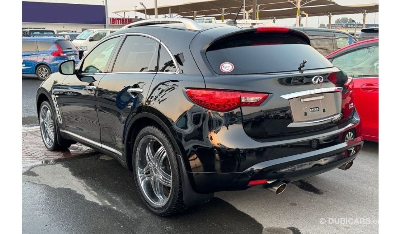 إنفينيتي FX35 INFINITI FX35 2010 BLACK FRESH JAPAN IMPORT