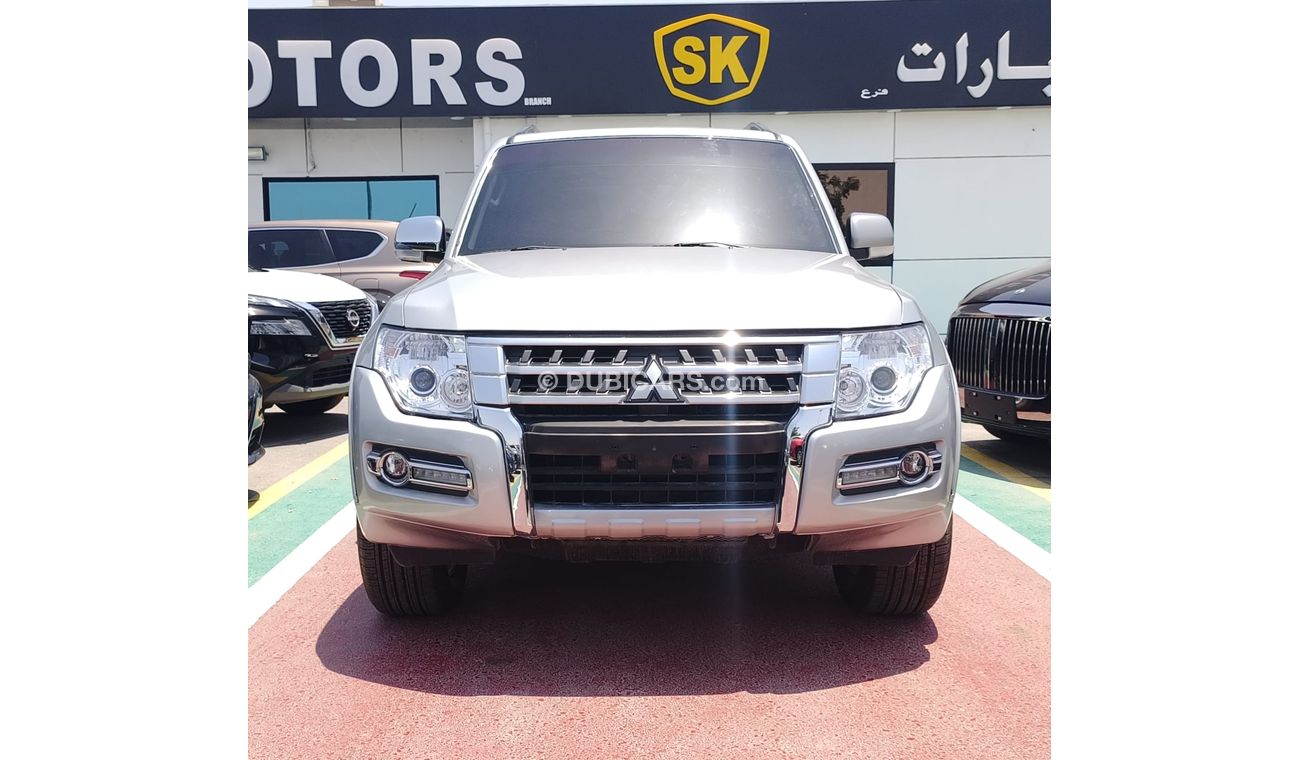 Mitsubishi Pajero GLS 3.8L V6 PETROL / SUNROOF / DRIVER POWER SEAT / LEATHER SEATS / FULL OPTION (LOT # 15866)